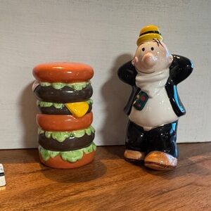 KFS Hearst‎ Popeye’s Wimpy And  Burger Ceramic Salt and Pepper Shakers